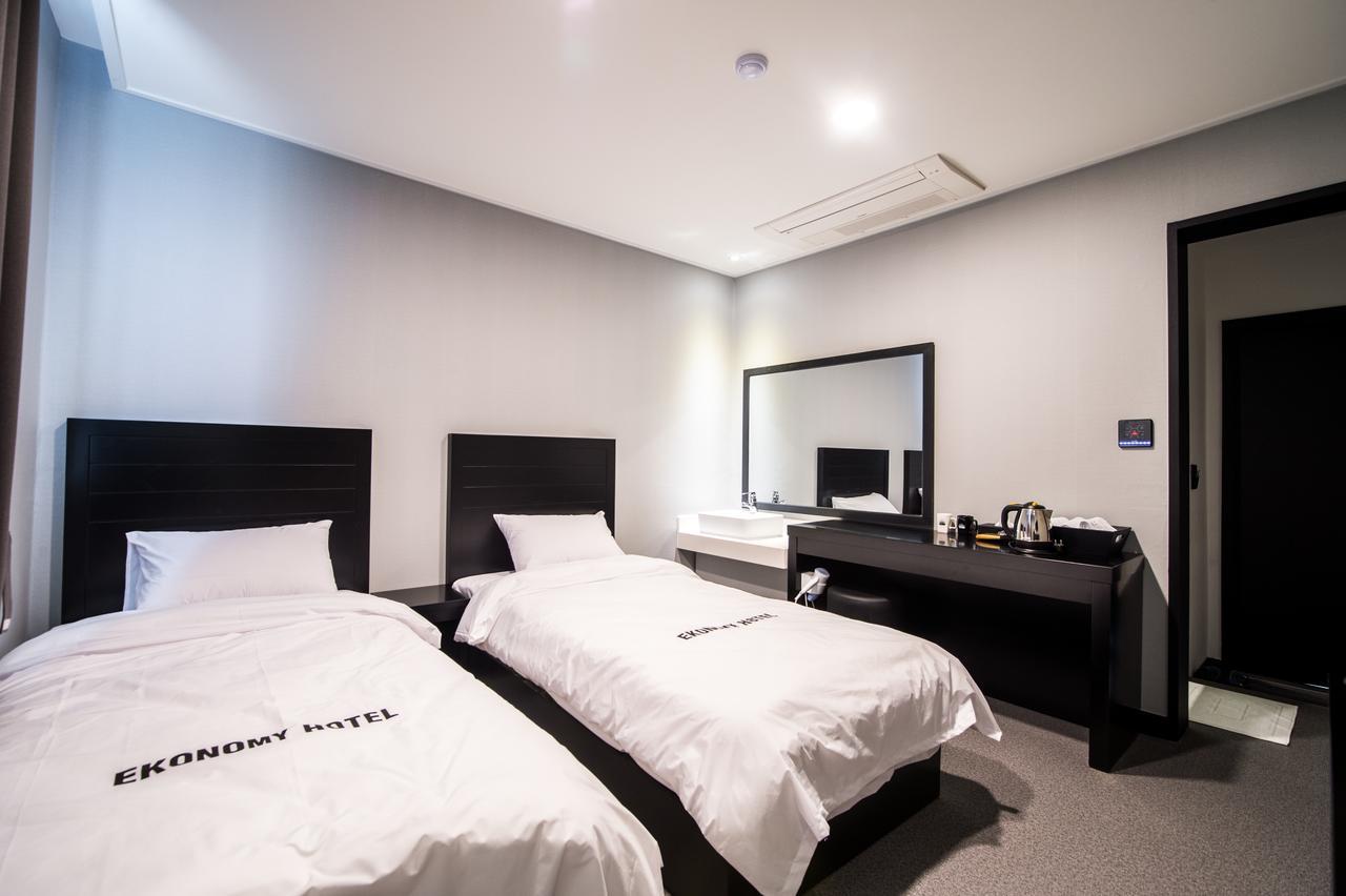 Ekonomy Hotel 旌善 外观 照片