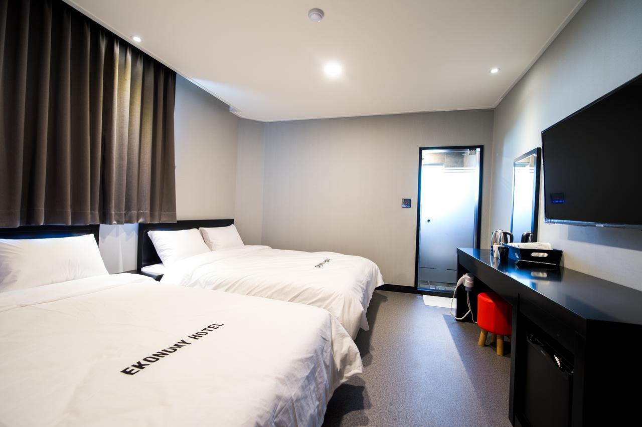 Ekonomy Hotel 旌善 外观 照片