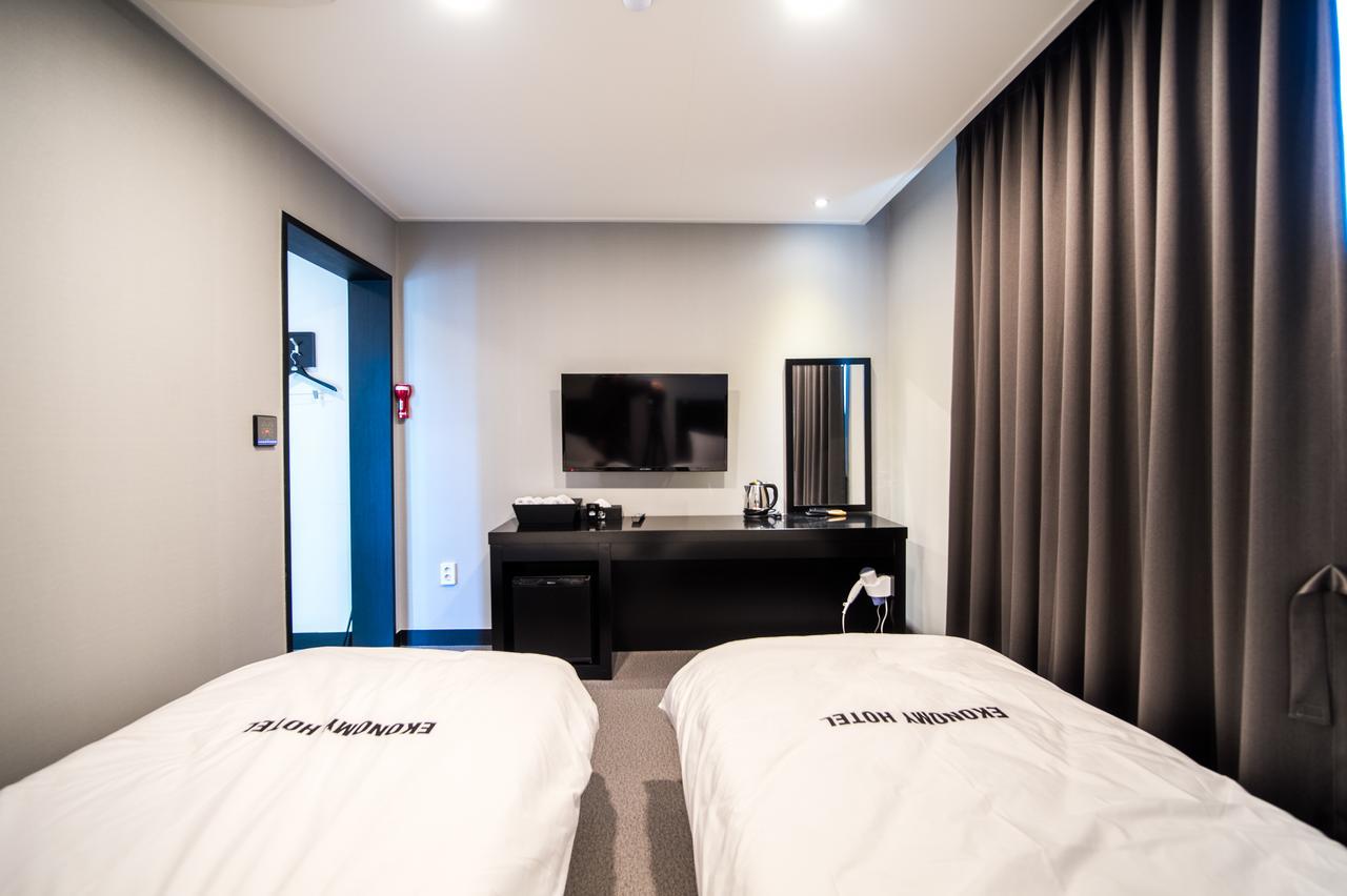 Ekonomy Hotel 旌善 外观 照片